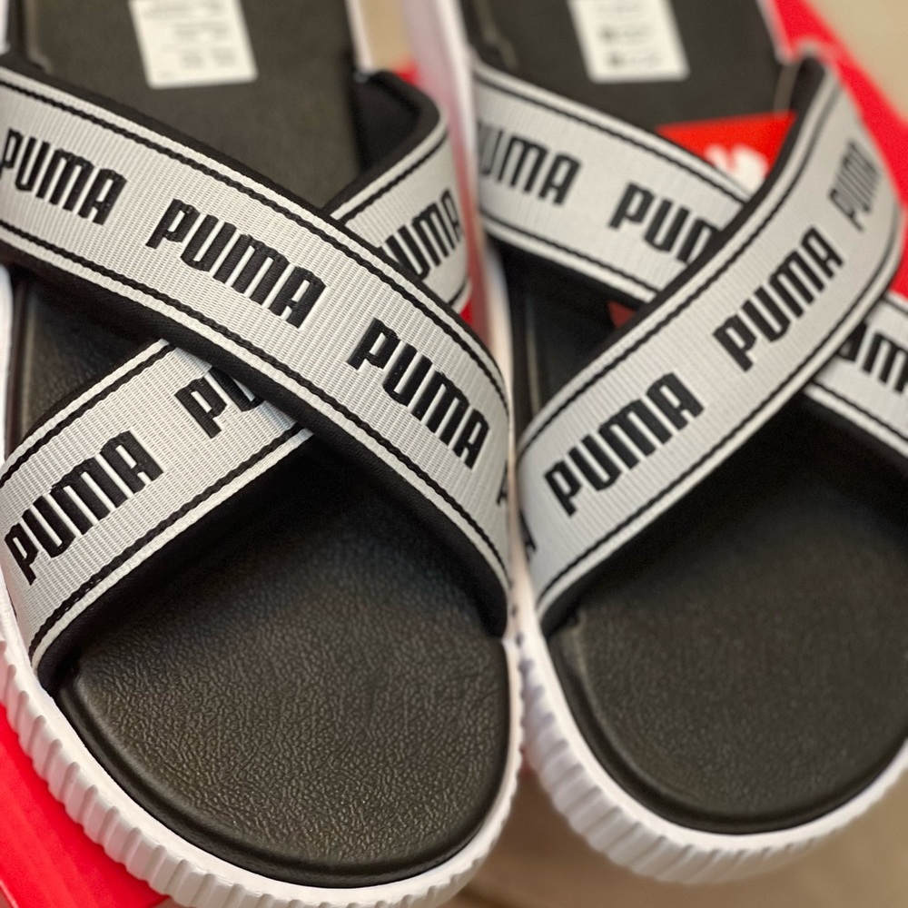 Women’s Puma Platform Slide